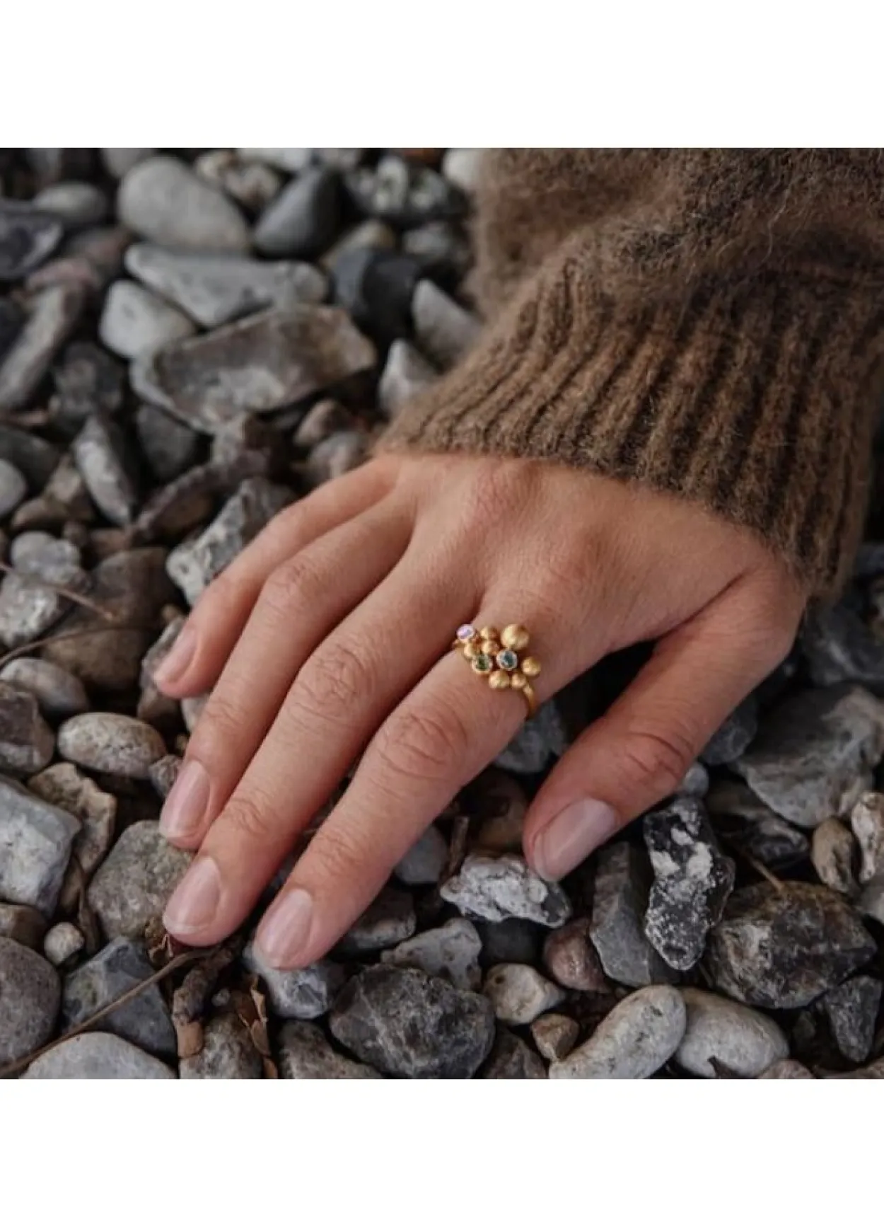 BYBIEHL PEBBLES SØLV FORGYLDT RING MED FARVEDE KRYSTALLER - 5-3801M-GP