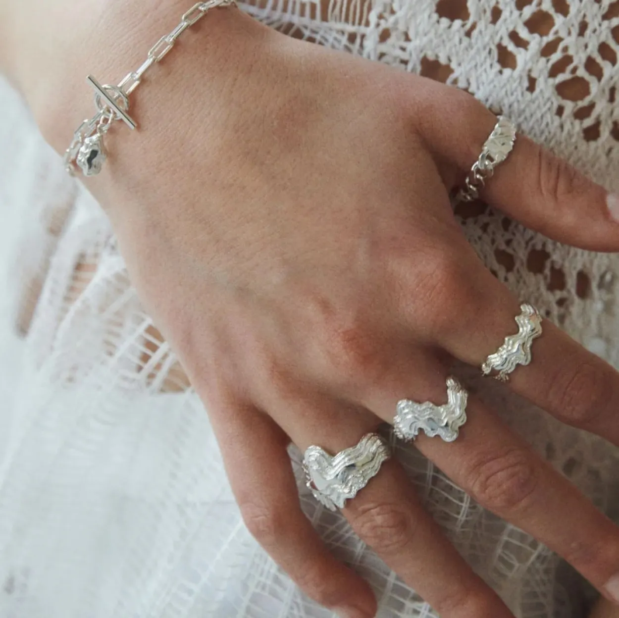 CAMILLE BRINCH BLURRY LAYERS MELLEM SØLV RING - MBLAR
