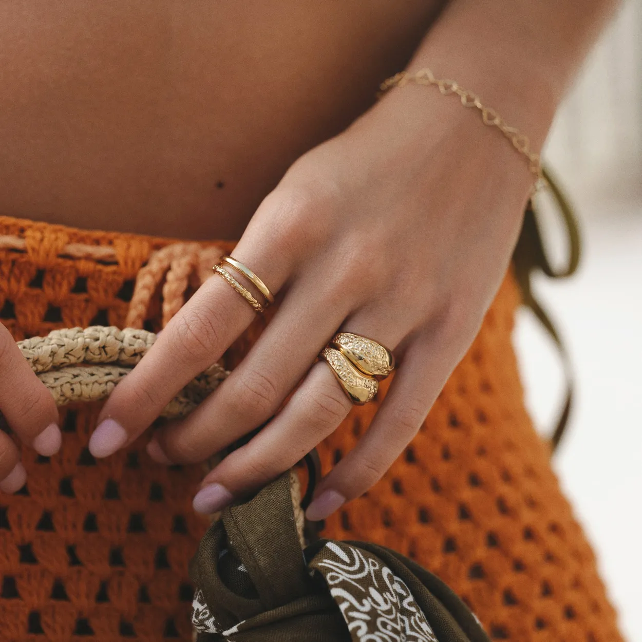 CAMILLE BRINCH CURVY ESSENTIA RING FORGYLDT SØLV - CER-FG