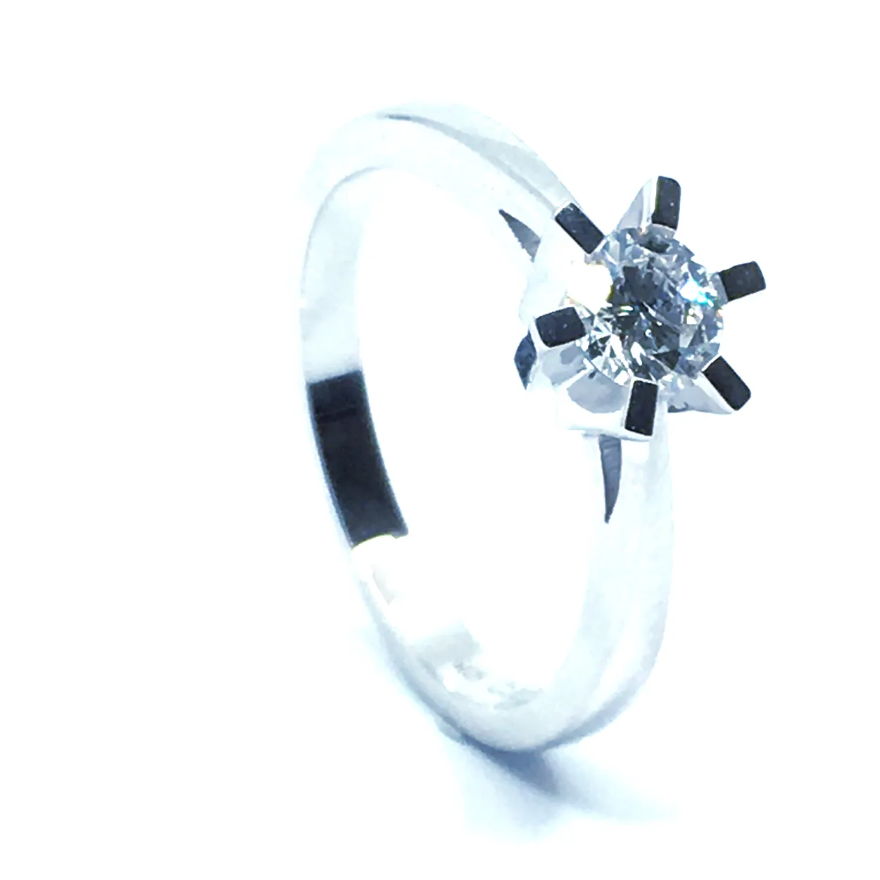 14 KT. HVIDGULD CARLA RING MED BRILLANT 0,50 CT. W/SI