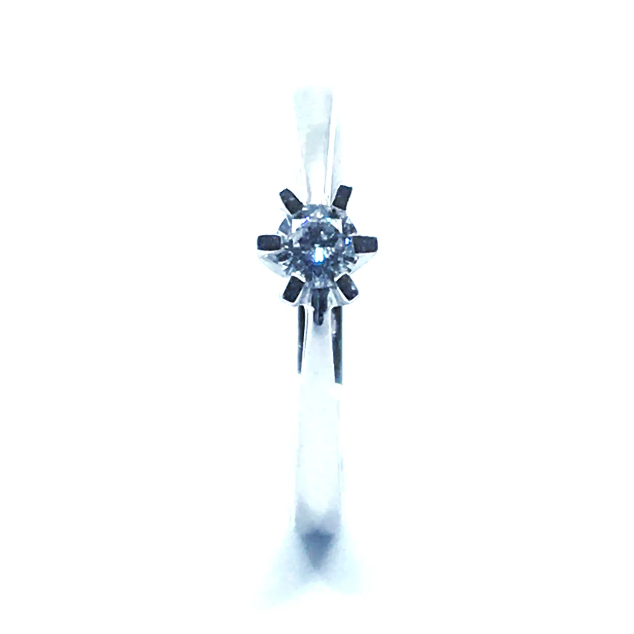 14 KT. HVIDGULD CARLA RING MED BRILLANT 0,15 CT. W/SI