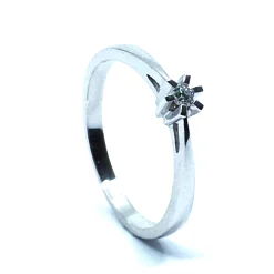 14 KT. HVIDGULD CARLA RING MED BRILLANT 0,05 CT. W/SI