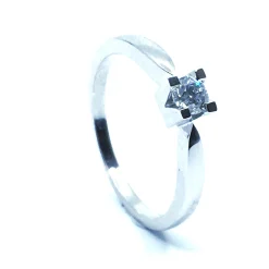 14 KT. HVIDGULD EVA RING MED BRILLANT 0,25 CT. W/SI