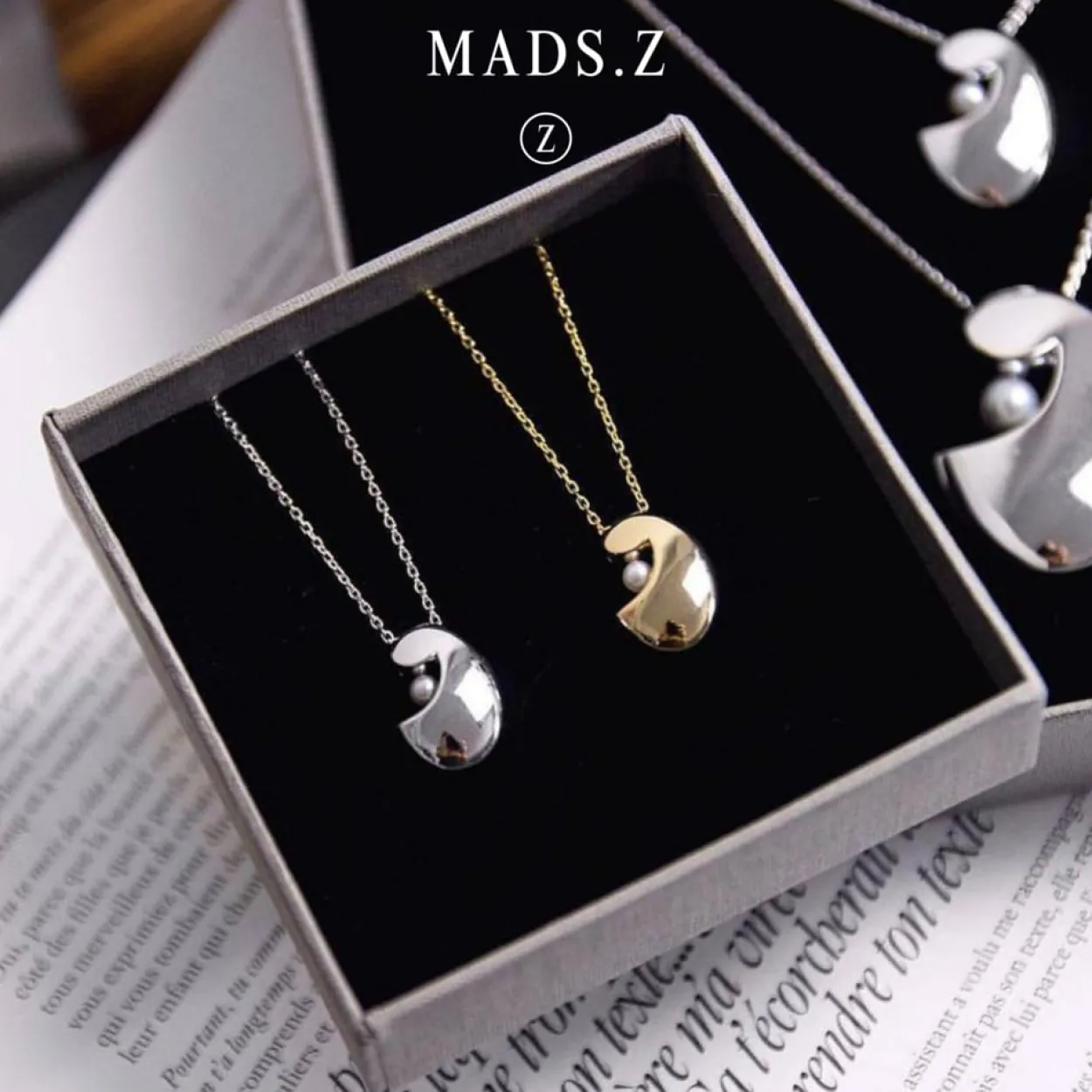 MADS Z MOTHER/CHILD VEDHÆNG 14 KARAT GULD MED KULTURPERLE - 1533062