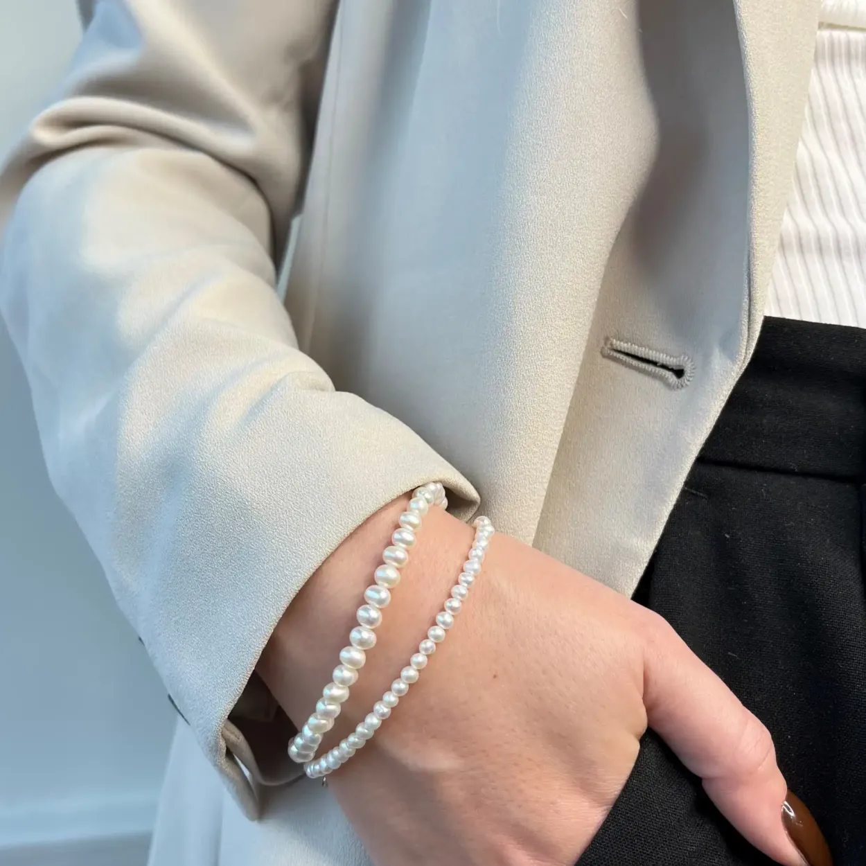 SCROUPLES ARMBÅND SØLV FORGYLDT FERSKVANDS PERLER - 38312A,M