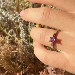 SCROUPLES KLEOPATRA 14 KARAT HVIDGULD RING MED PINK SAFIR - 7136,40P