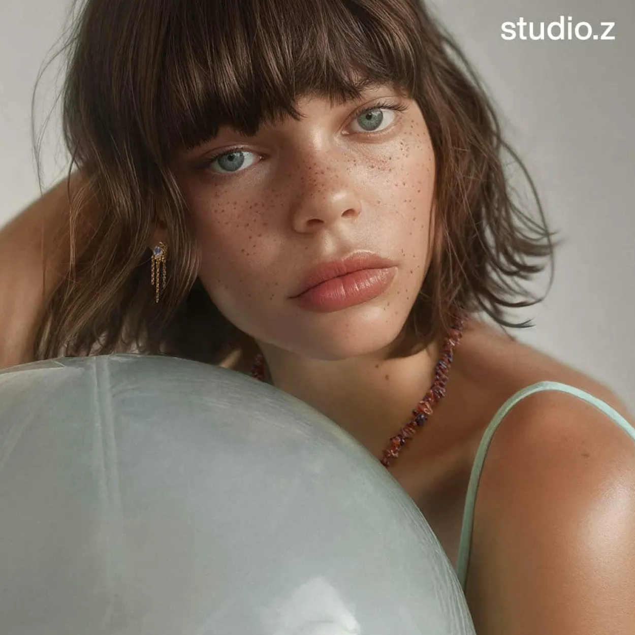 STUDIO Z WILD CLIFF SØLV FORGYLDT ØRERINGE MED LYS ZIRKON - 7217909