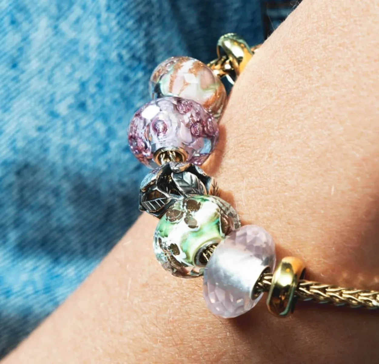 TROLLBEADS STILFULDE BLOMSTER GLASKUGLE -TGLBE-30079