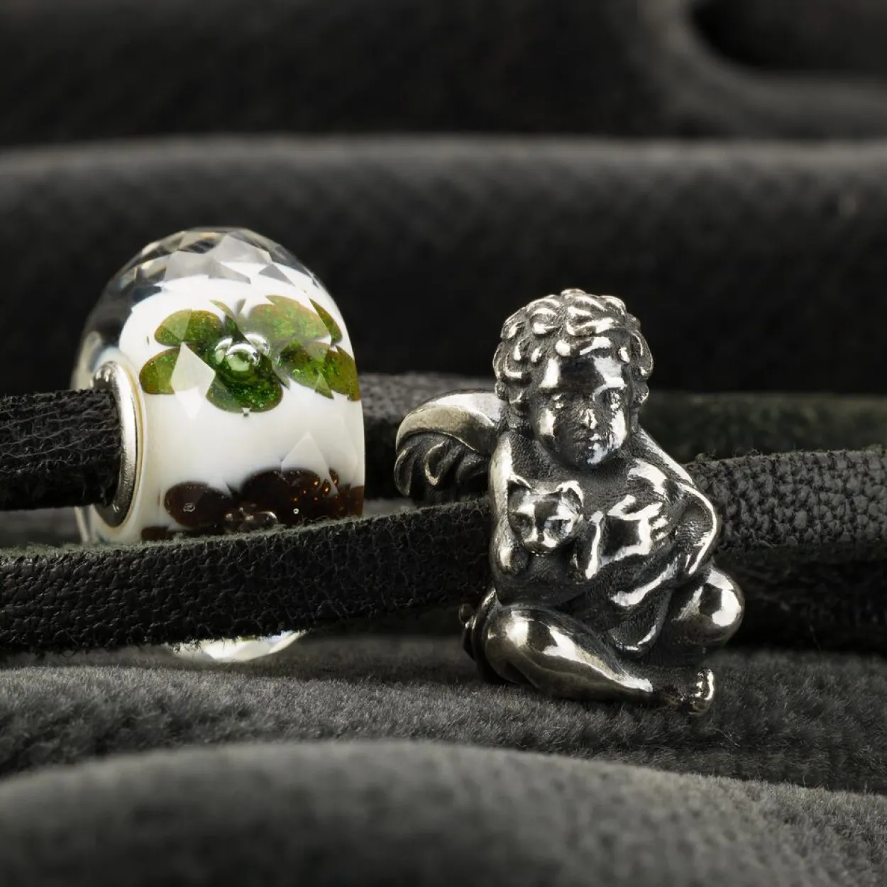 TROLLBEADS 'VINTERBLOMST' GLAS LED - TGLBE-30075